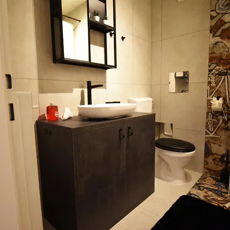 Monkey Loft - Center & Free Garage Parking